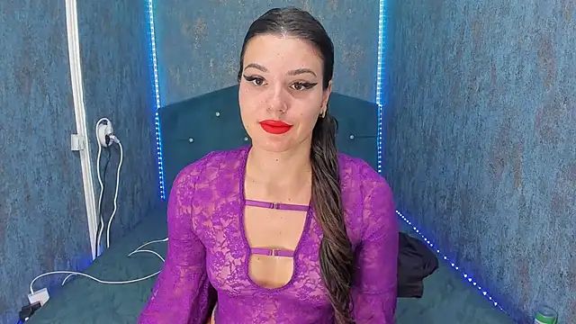 RedAssHottie online show from September 14, 2025, 3:05 am