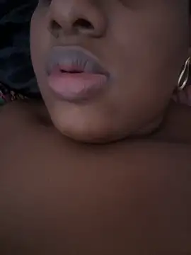 amorasecy online show from April 2, 2026, 10:46 am