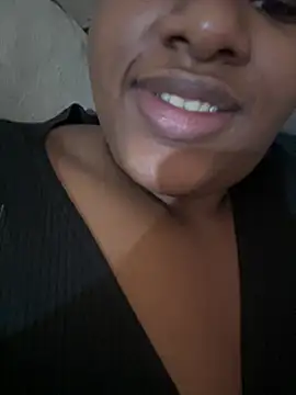 amorasecy online show from April 19, 2026, 12:59 pm