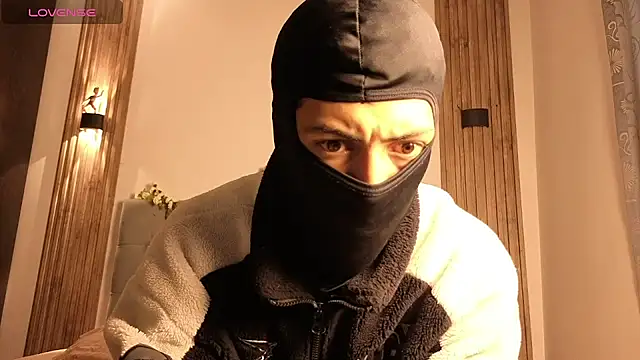 Snapshot of cute_emmma chatting on April 24, 2026, 11:01 am cute emmma online show from April 24, 2026, 11:01 am