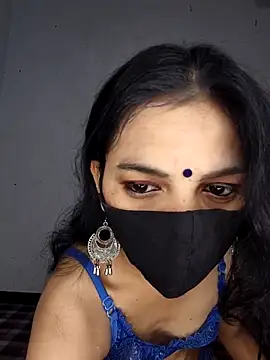 miss siya 00 online show from April 18, 2026, 3:49 pm