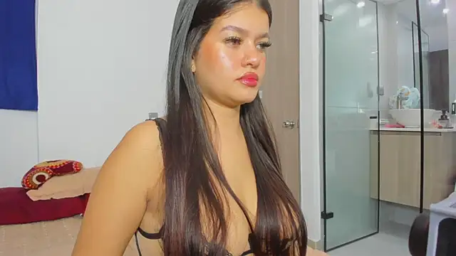 Arimonroee online show from May 26, 2026, 2:18 am