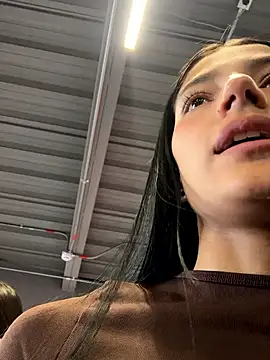 Ema Rose  online show from January 9, 2026, 5:37 pm