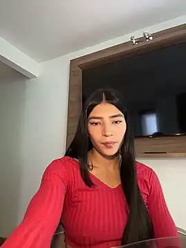 Snapshot of Ema_Rose_ chatting on May 27, 2026, 6:49 pm Ema Rose online show from May 27, 2026, 6:49 pm