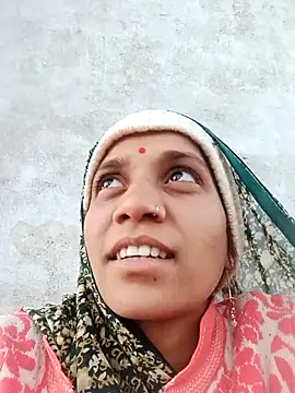 Snapshot of Karishma_singh chatting on January 6, 2026, 12:09 pm Karishma singh online show from January 6, 2026, 12:09 pm