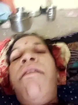 Snapshot of Karishma_singh chatting on January 14, 2026, 11:42 pm Karishma singh online show from January 14, 2026, 11:42 pm