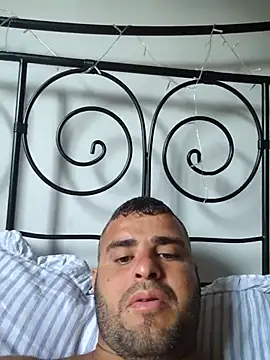 Snapshot of Ricardosafadocassdo chatting on July 4, 2026, 6:14 pm Ricardosafadocassdo online show from July 4, 2026, 6:14 pm
