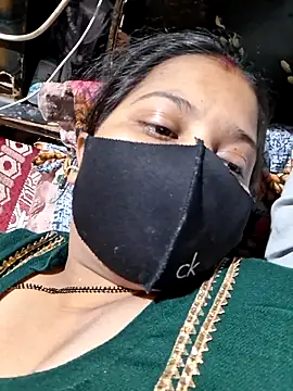 Snapshot of Radhacpl9528 chatting on January 17, 2026, 4:00 pm Radhacpl9528 online show from January 17, 2026, 4:00 pm