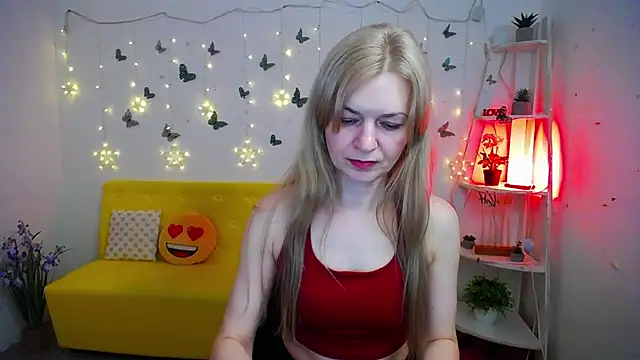 Snapshot of MelissaTyler chatting on May 5, 2026, 11:18 am MelissaTyler online show from May 5, 2026, 11:18 am