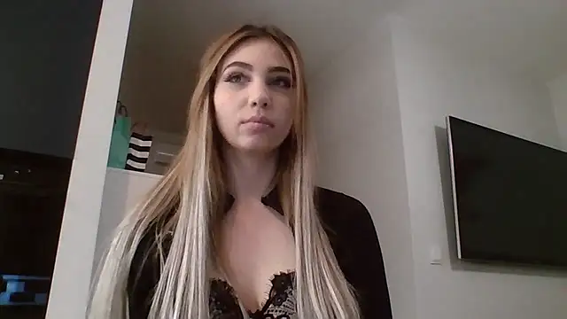 TeenLily online show from February 2, 2026, 7:56 pm