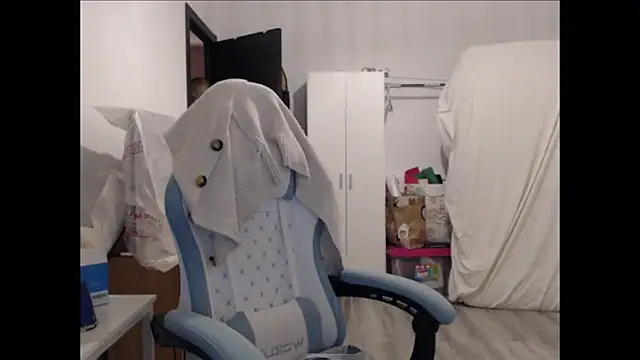 BarbieBlondieGirl online show from February 23, 2026, 6:38 pm