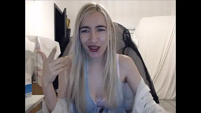 BarbieBlondieGirl online show from March 7, 2026, 7:44 pm