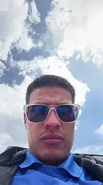 Latin Paisa Boy online show from February 15, 2026, 6:26 pm