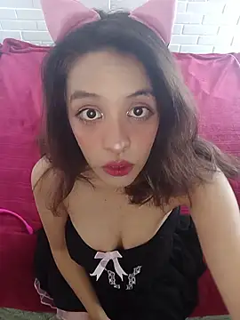 Snapshot of Phoenix_Paws chatting on June 22, 2026, 4:37 pm Phoenix Paws online show from June 22, 2026, 4:37 pm