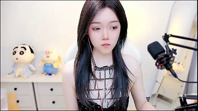 Cindy-dd online show from February 25, 2026, 11:42 am