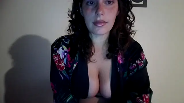 freckledbelle online show from February 6, 2026, 11:52 pm