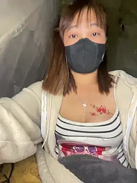 Snapshot of Wendy-2 chatting on January 7, 2026, 5:37 pm Wendy-2 online show from January 7, 2026, 5:37 pm