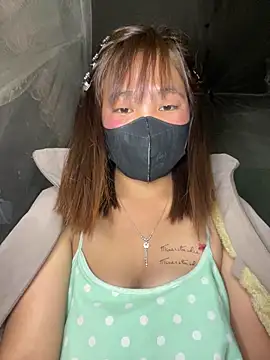 Snapshot of Wendy-2 chatting on January 14, 2026, 4:01 pm Wendy-2 online show from January 14, 2026, 4:01 pm