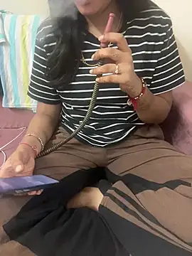 Snapshot of geetanjali_singh chatting on May 1, 2026, 4:11 pm geetanjali singh online show from May 1, 2026, 4:11 pm