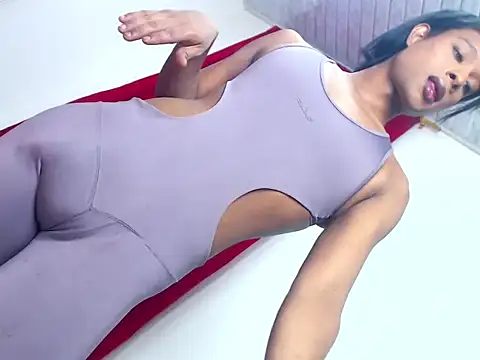 latina ts july online show from April 20, 2026, 2:09 pm