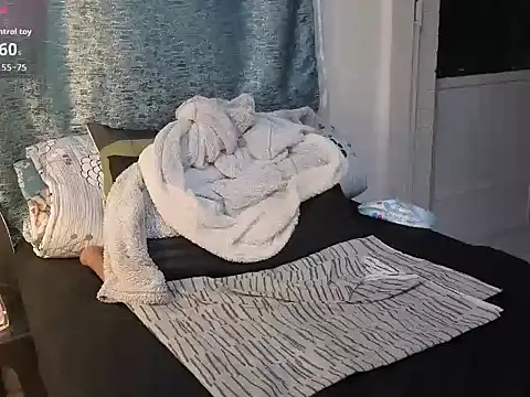 Snapshot of DacyVandal94 chatting on February 15, 2026, 3:03 am DacyVandal94 online show from February 15, 2026, 3:03 am