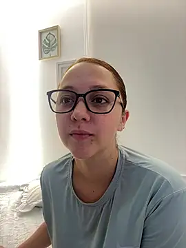 heizelll online show from May 6, 2026, 3:17 pm