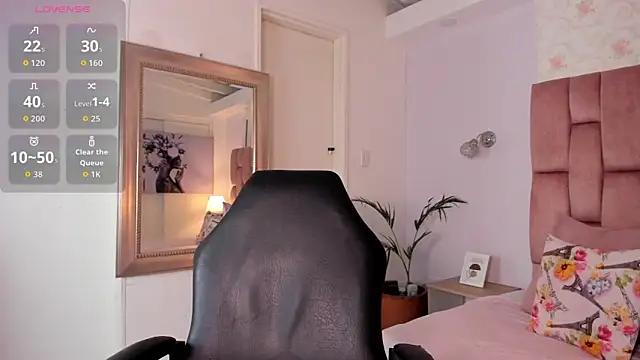 cloemorween online show from January 7, 2026, 3:09 am