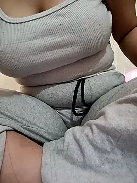 ShamaParvin online show from March 10, 2026, 7:52 pm