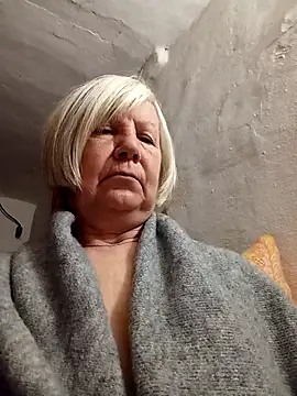 KlaudiaDarling online show from January 13, 2026, 3:34 am