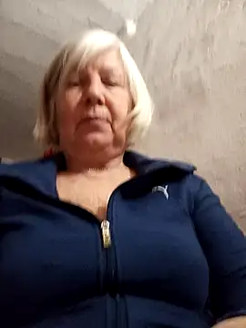 KlaudiaDarling online show from February 14, 2026, 10:50 pm