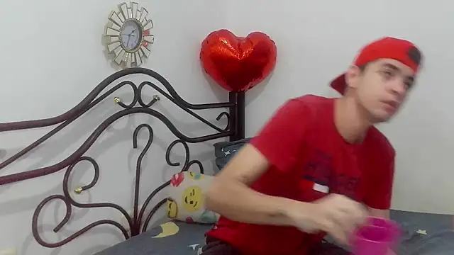 nico22love online show from March 4, 2026, 12:22 pm