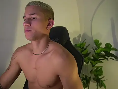 Thin tommy11 online show from March 18, 2026, 10:24 pm