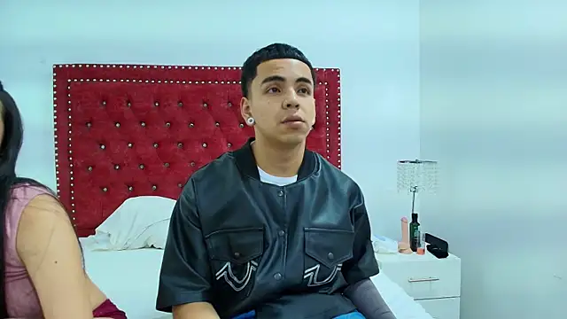 Jaden and sofia online show from April 3, 2026, 2:53 am