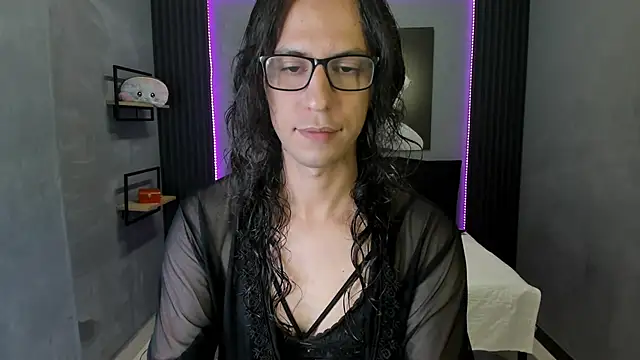 Snapshot of Luna_Winstonn chatting on January 15, 2026, 1:59 pm Luna Winstonn online show from January 15, 2026, 1:59 pm