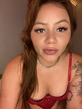 Snapshot of Isisbennett chatting on April 18, 2026, 6:45 pm Isisbennett online show from April 18, 2026, 6:45 pm
