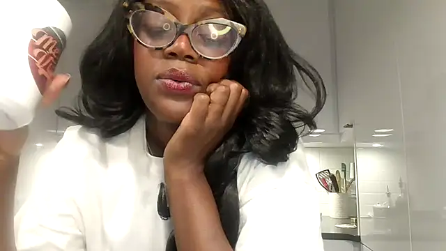 taliablackrose online show from March 11, 2026, 1:33 am