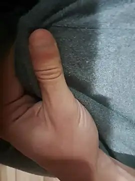 Snapshot of ShyGuyI chatting on January 19, 2026, 12:53 pm ShyGuyI online show from January 19, 2026, 12:53 pm