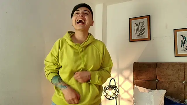 kat paradise online show from April 18, 2026, 11:47 am