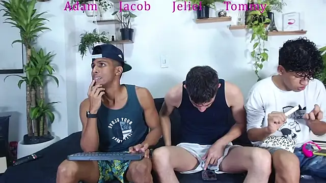 Interracial Snow Bunny online show from January 7, 2026, 10:12 pm