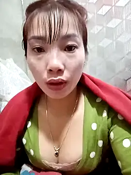 Snapshot of yeutinh00 chatting on January 15, 2026, 12:26 am yeutinh00 online show from January 15, 2026, 12:26 am