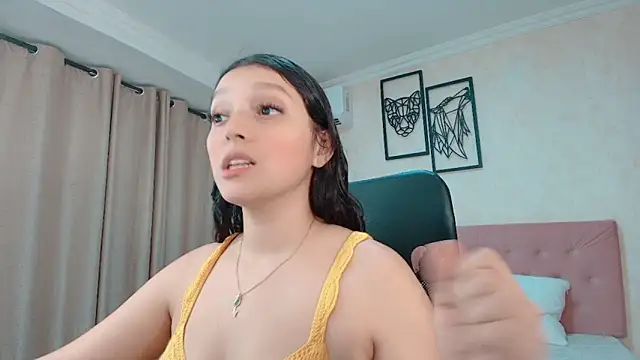 Snapshot of littlemolly_walcott chatting on May 2, 2026, 10:15 pm littlemolly walcott online show from May 2, 2026, 10:15 pm