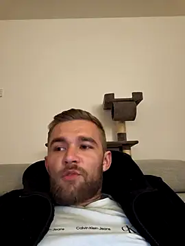 Benjamiinlt online show from April 7, 2026, 7:25 pm