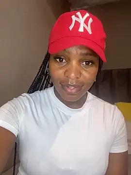Snapshot of xLissahx chatting on June 10, 2026, 8:24 am xLissahx online show from June 10, 2026, 8:24 am