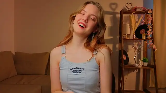 RennaHettes online show from March 24, 2026, 1:10 am