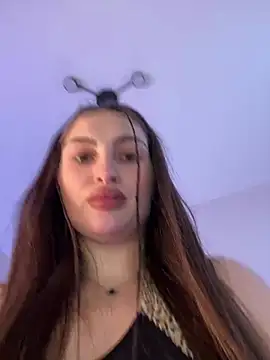 BabyKamiTV online show from February 12, 2026, 12:33 pm