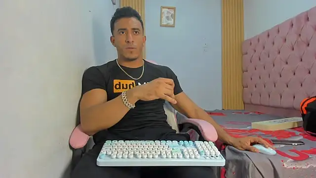 Snapshot of axelsavage042 chatting on January 12, 2026, 7:41 pm axelsavage042 online show from January 12, 2026, 7:41 pm