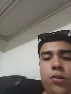 Yosoyelmismo-6737 online show from July 26, 2026, 9:54 pm