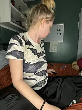 Autumn paige online show from February 12, 2026, 12:38 am