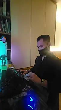 OnlyHand9x online show from February 4, 2026, 5:52 pm