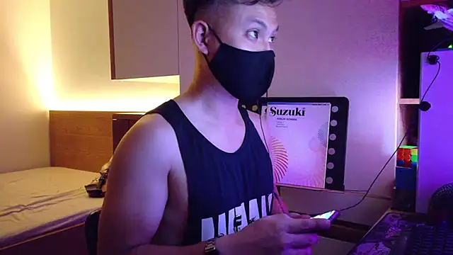 Snapshot of OnlyHand9x chatting on June 7, 2026, 4:44 pm OnlyHand9x online show from June 7, 2026, 4:44 pm